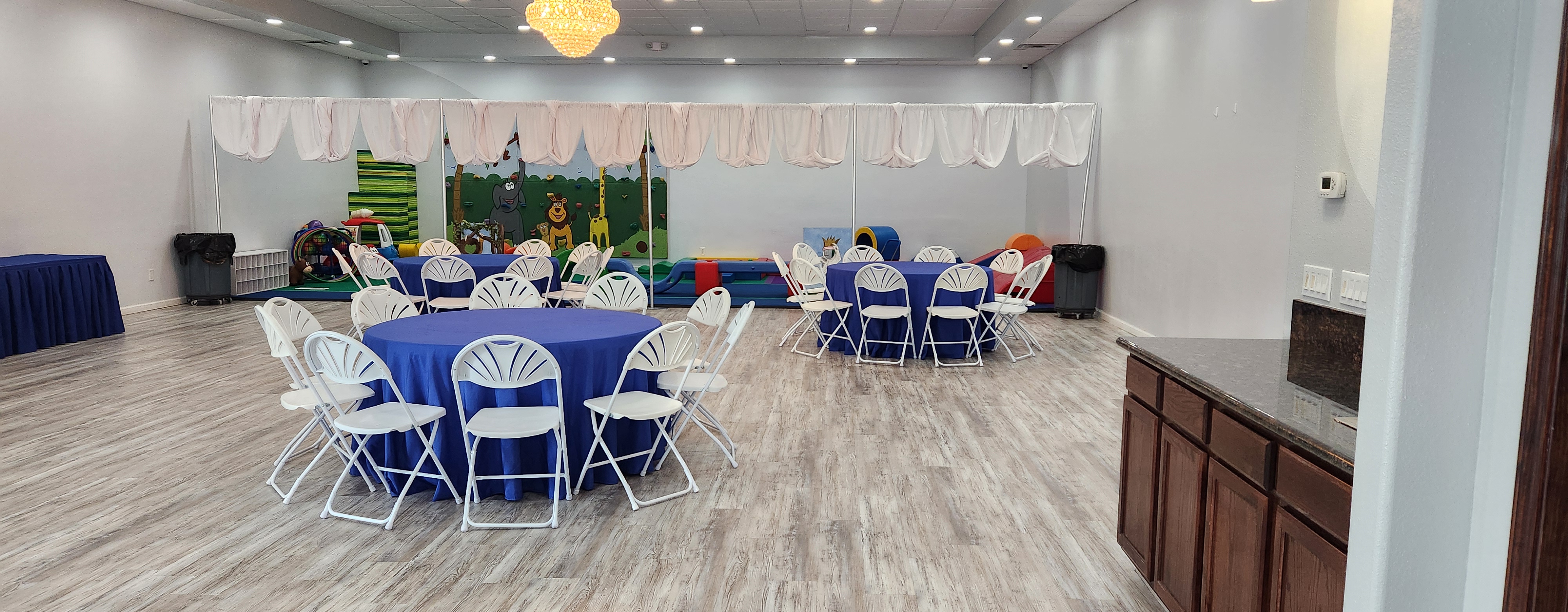 Full Kitchen Corner with Appliances