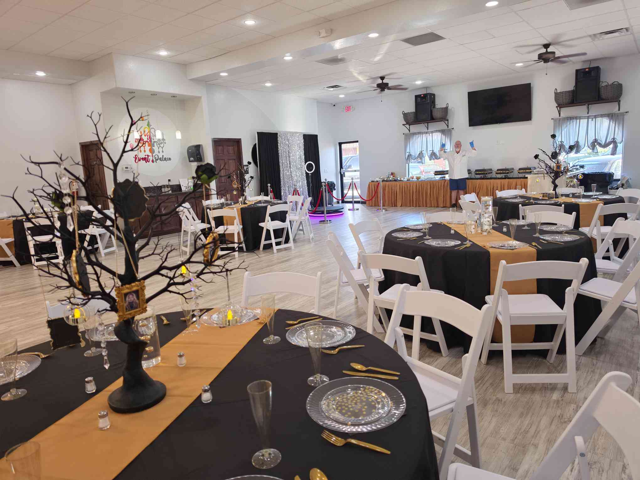 Guest-eye view of the Event Palace room layout